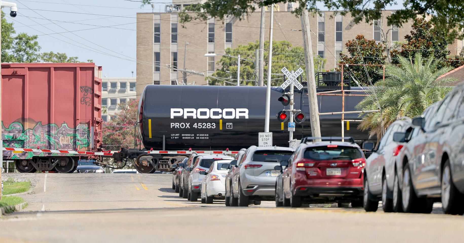 Metairie Road train-tracking app to add a new crossing | Jefferson Parish - Vimarsana News