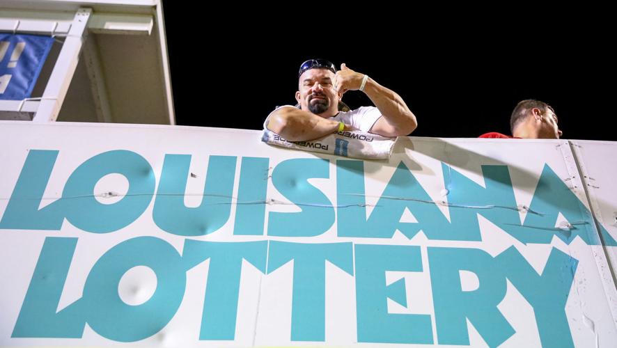 John Curtis' defense stuffs Brother Martin before 10,000plus in Zephyr