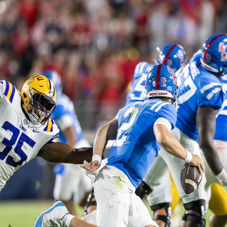 Andre Carter hired as LSU's D-line coach to complete the 2021