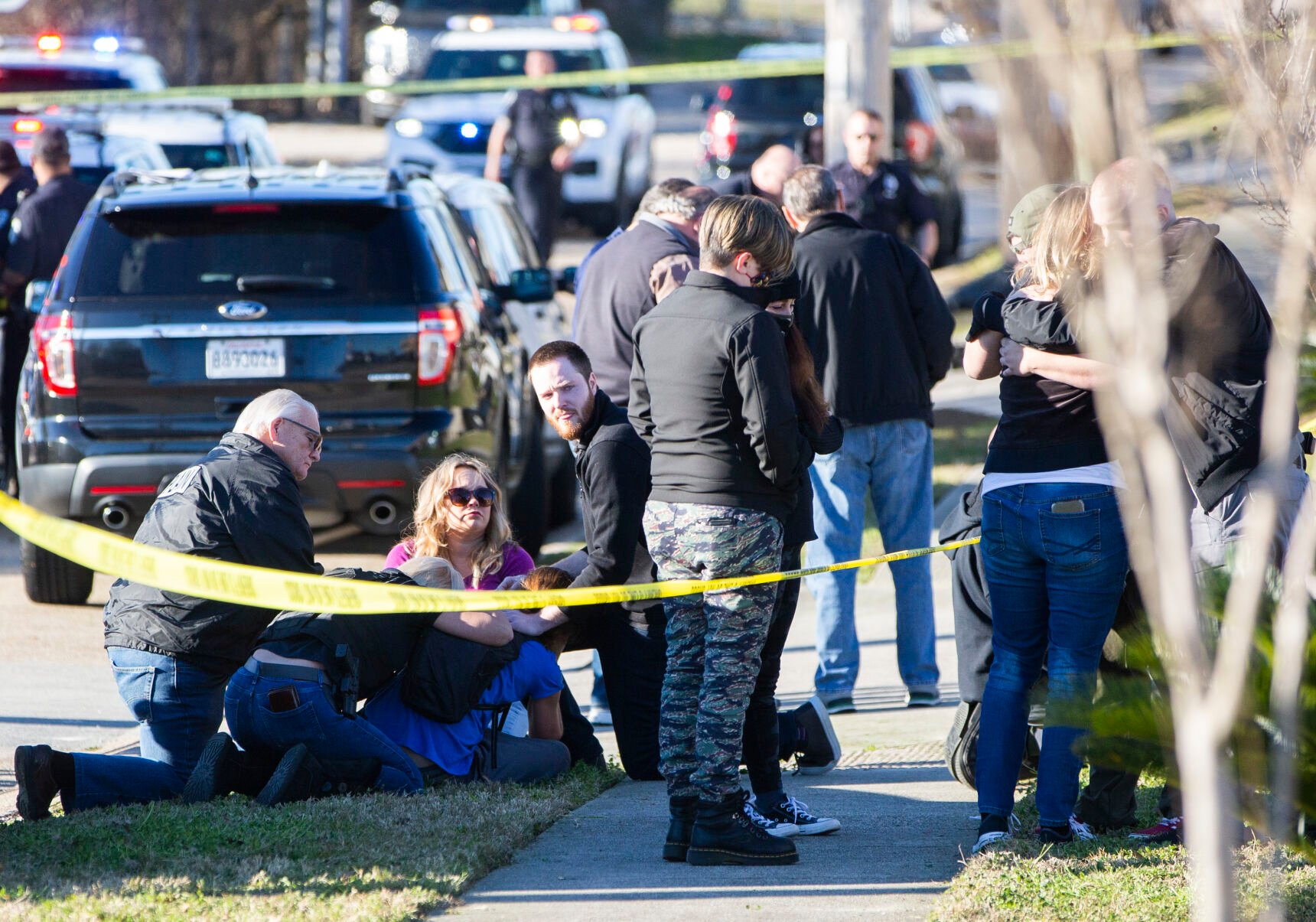 Jefferson Gun Outlet Shooting: Photos From The Scene Where 3 Were ...