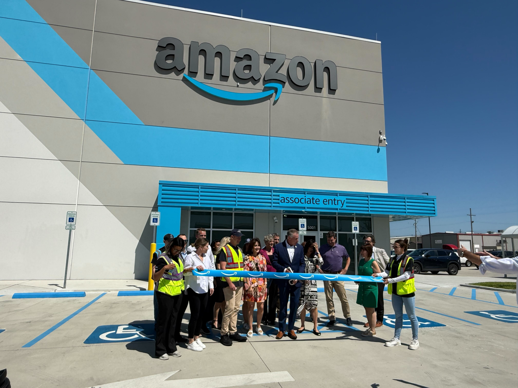 Amazon opens first Louisiana same-day delivery site new NOLA