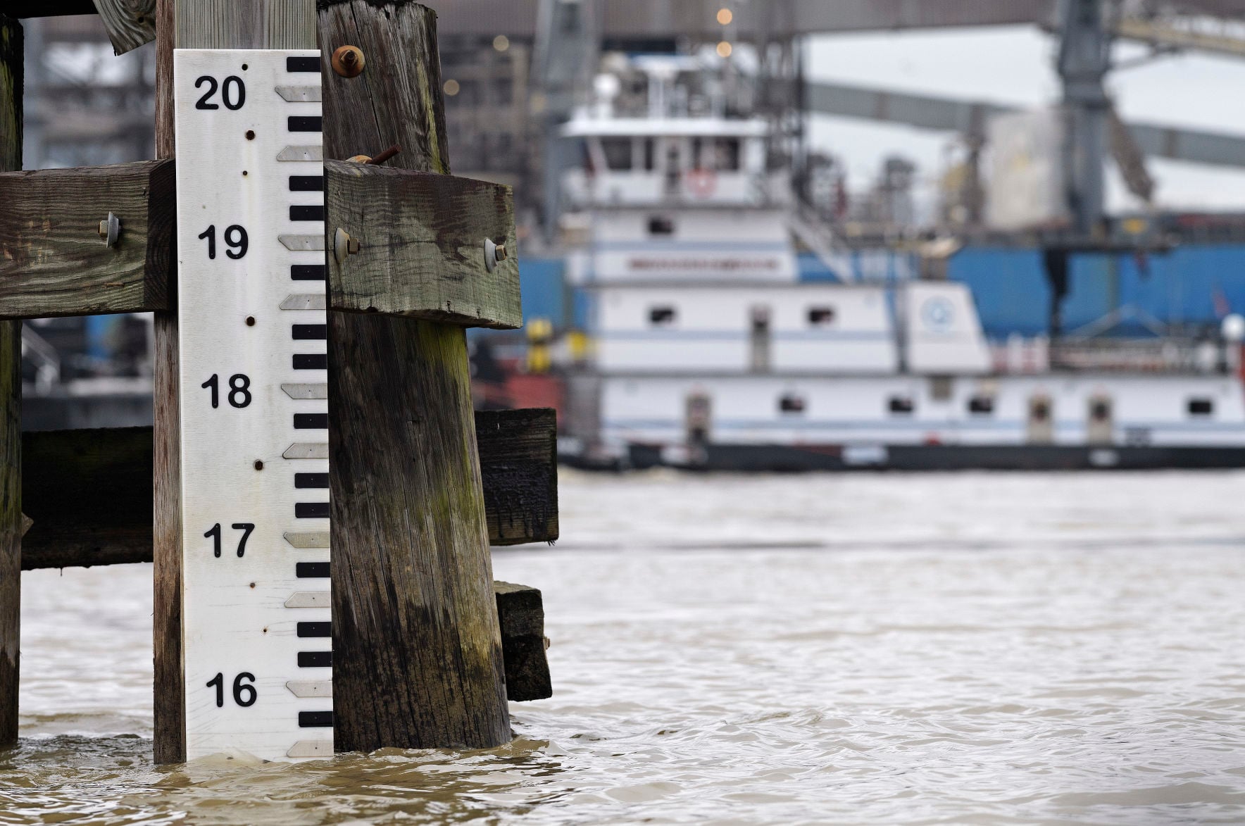 Mississippi River in New Orleans reaches Phase II flood fight (but that