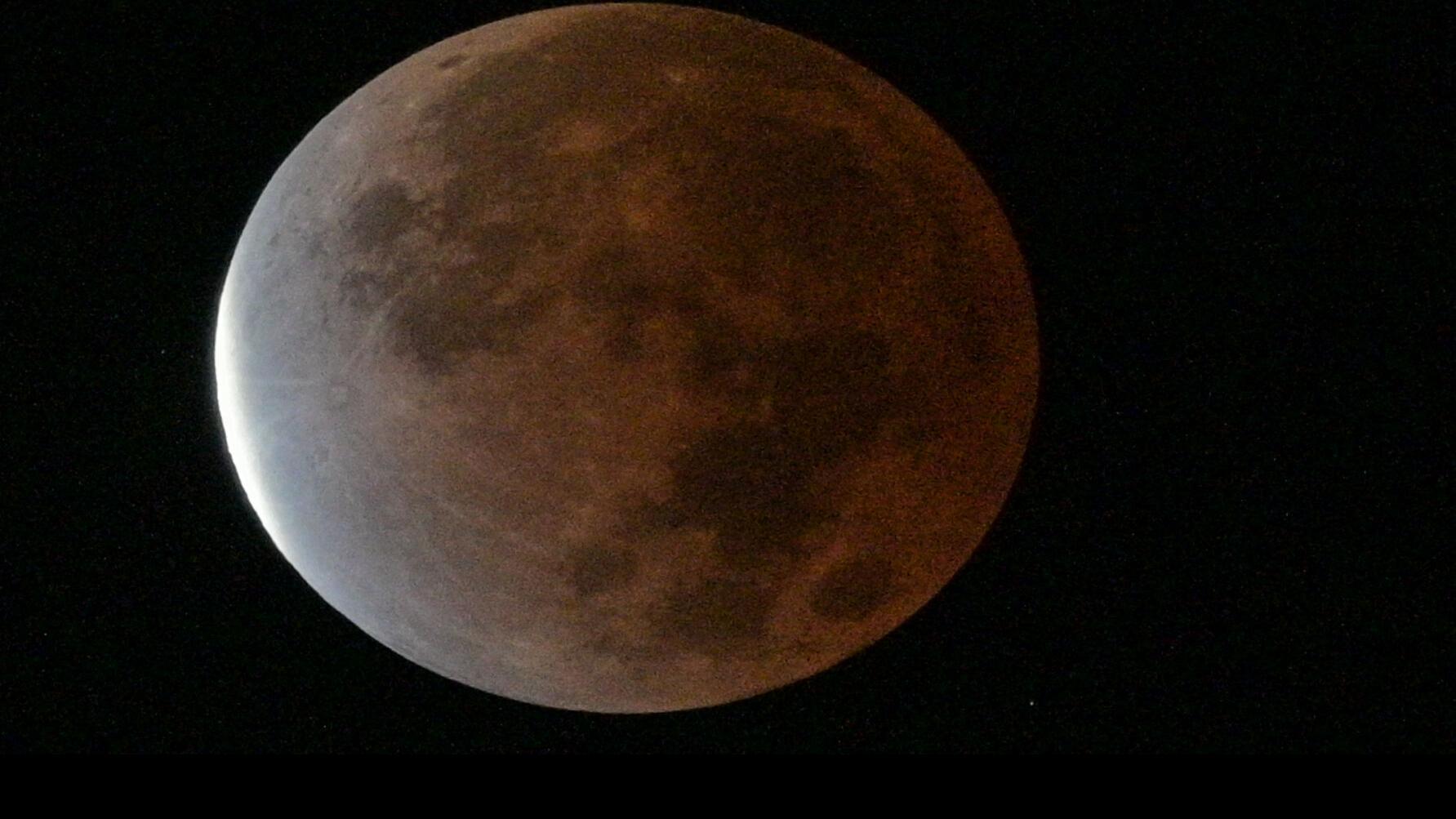 lunar eclipse from earth