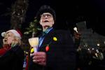 NO.caroling.122324.04.jpg