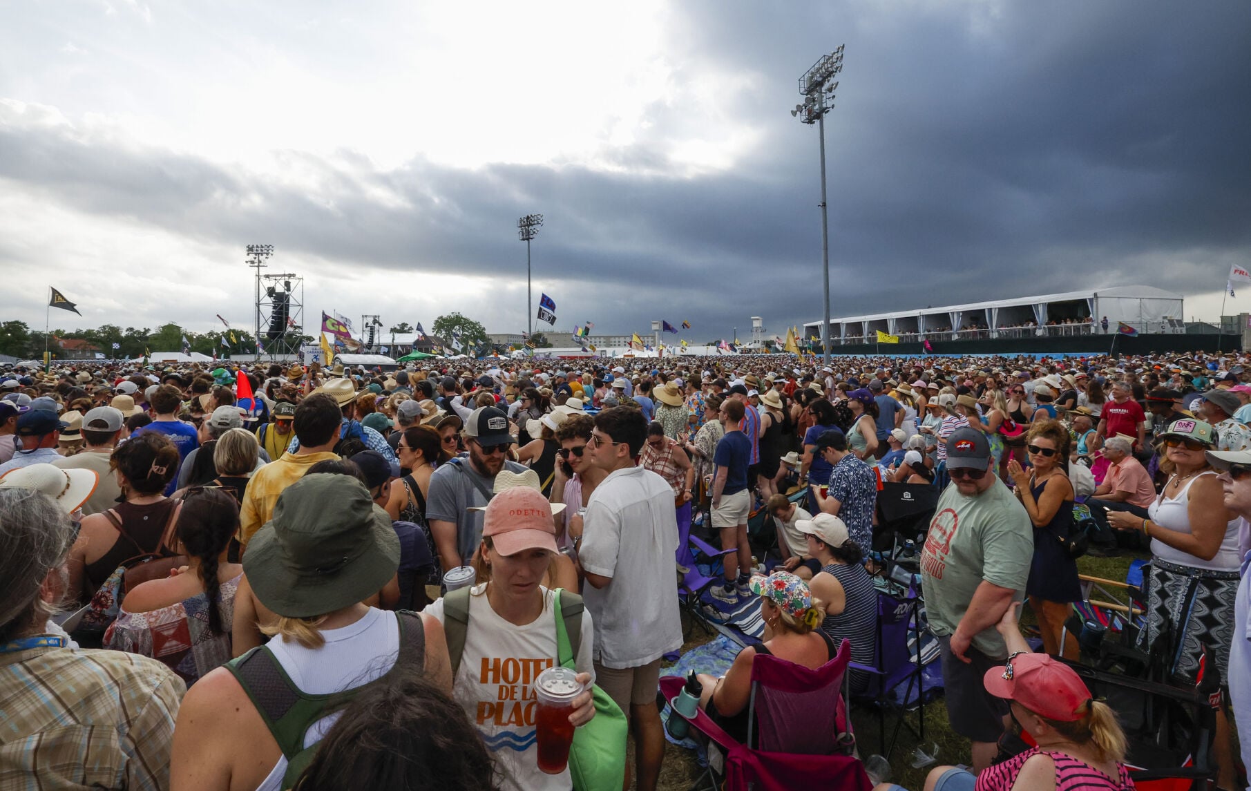 Stevie Nicks, Tyler Childers rock a rainy Jazz Fest 2026