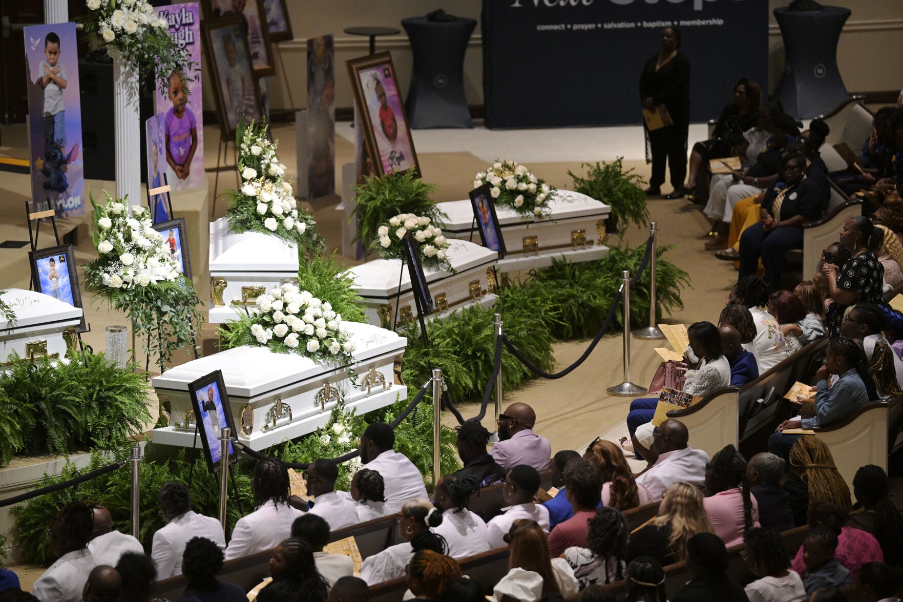 Photos: “Eternal 8” remembered with funeral in Shreveport | News from