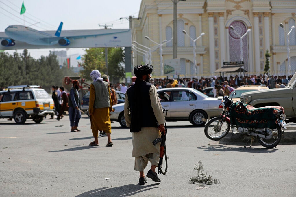 7 killed at airport in Kabul as thousands rush to evacuate Afghanistan, U.S. officials say | News | nola.com