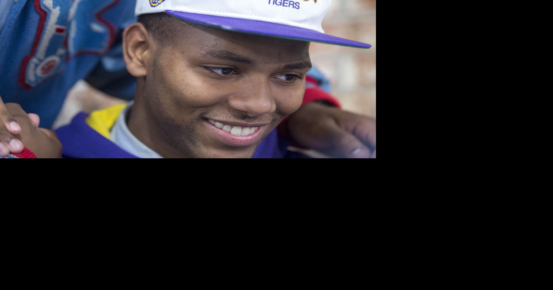 LSU-signed wideout Koy Moore reacts to Joe Brady’s departure at Rummel ...