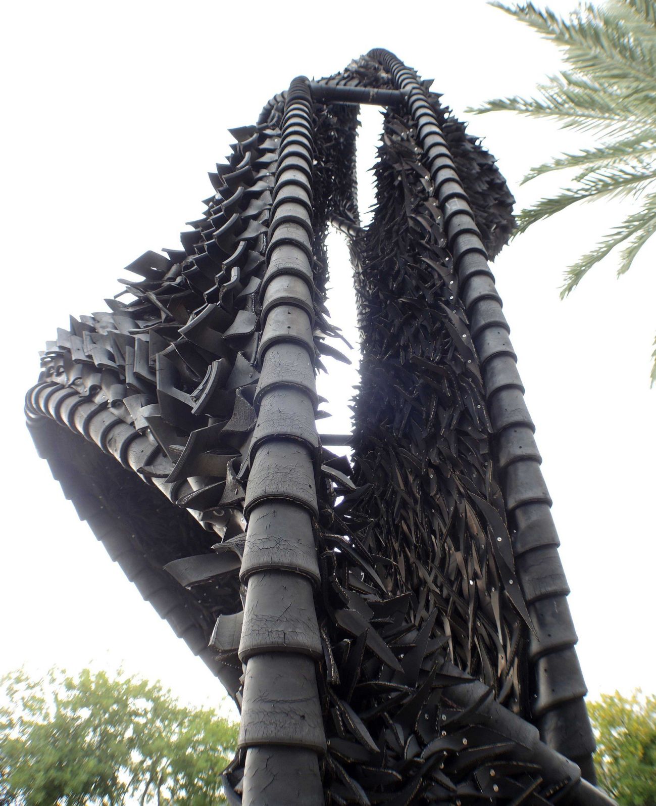 Chakaia Booker's Sculpture Bristles With All-American Symbolism | Arts ...