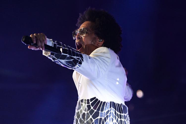 Maxwell 29 March 5,2022