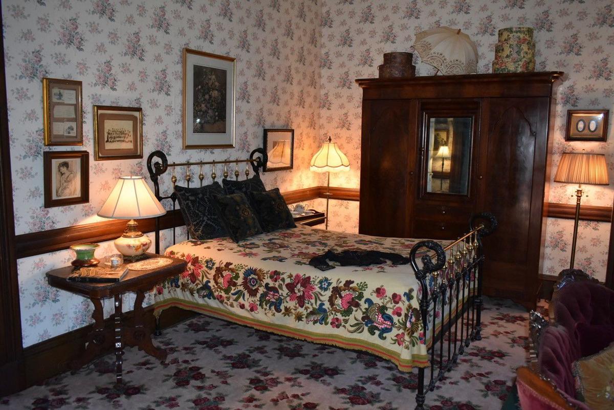 Get A Peek Inside The 1879 Lanaux Mansion At Estate Sale Home Garden Nola Com