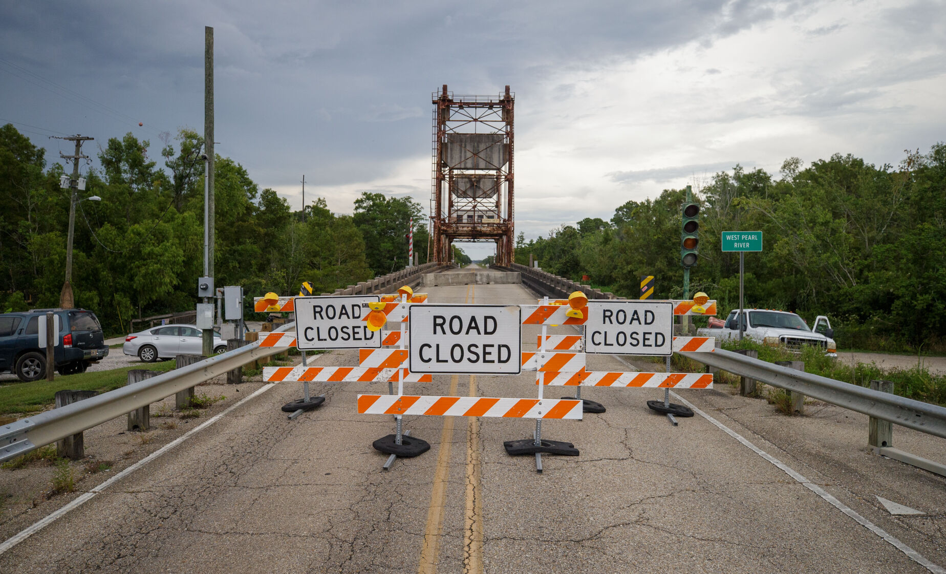 Fewer customers longer commutes closure of U.S. 90 bridge