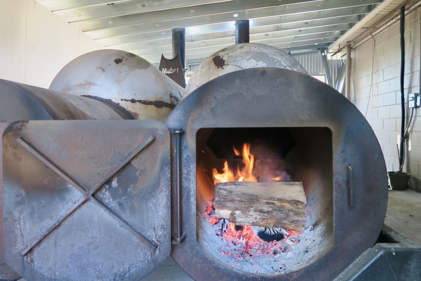 By the levee in Luling, Gonzo’s stokes a craving between barbecue and