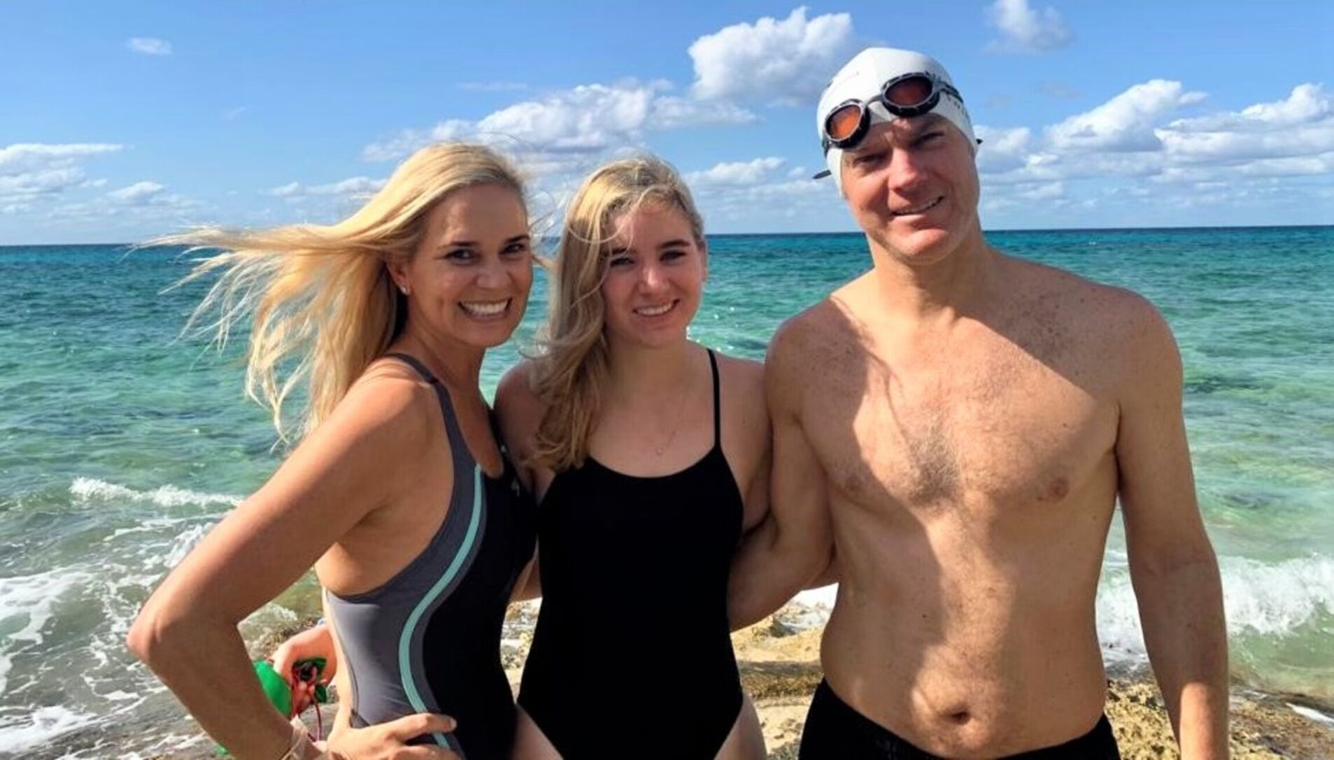 It's not the 20-mile swim that worries this New Orleans teen; it's the jellyfish - Vimarsana News