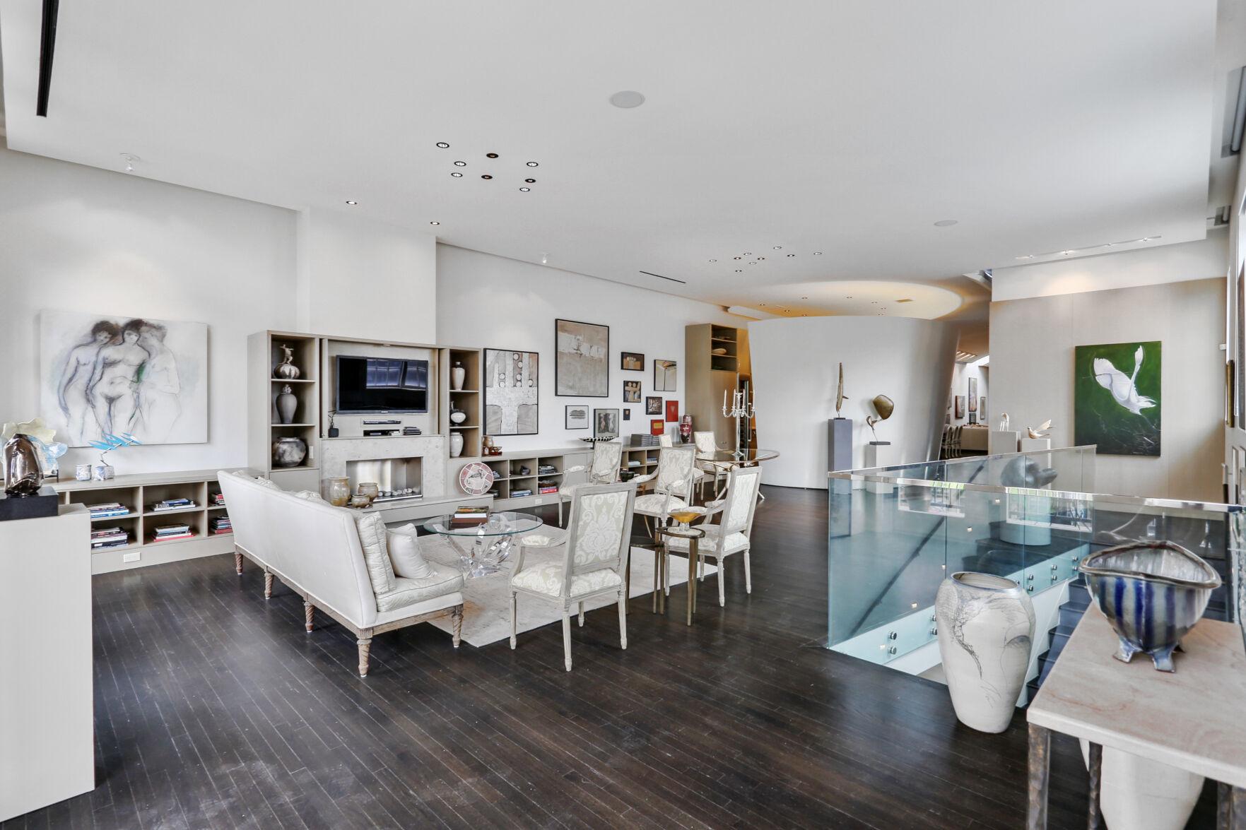 For 3.1M, get a posh townhome on St. Charles parade route Business