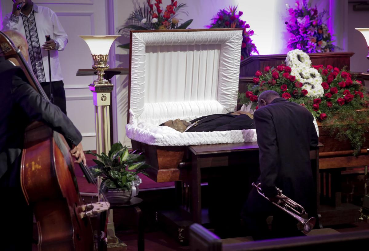 Sleep On Al New Orleans Bluesman Alton Big Al Carson Mourned Celebrated At Drive By Viewing Coronavirus Nola Com