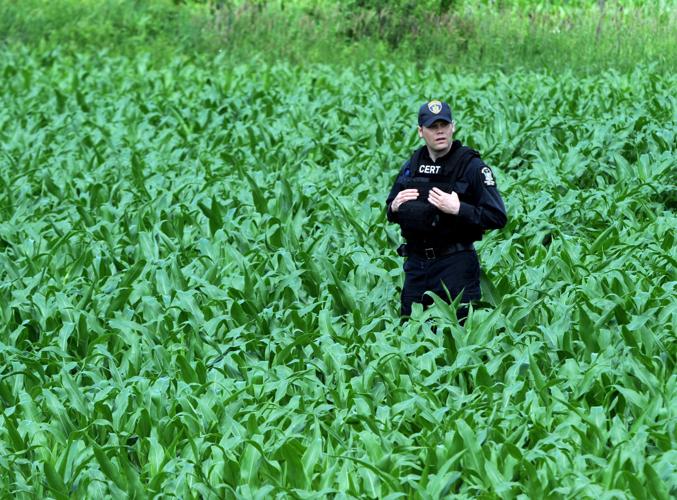NY manhunt for escapees shifts to west of prison after report of