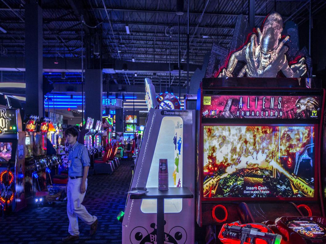 Take A Look Inside The New Dave Buster S In New Orleans