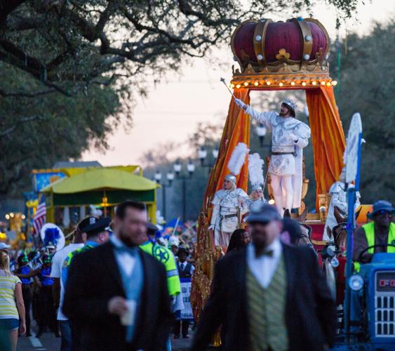 Photos Big crowds for Babylon as parade rolls through New Orleans