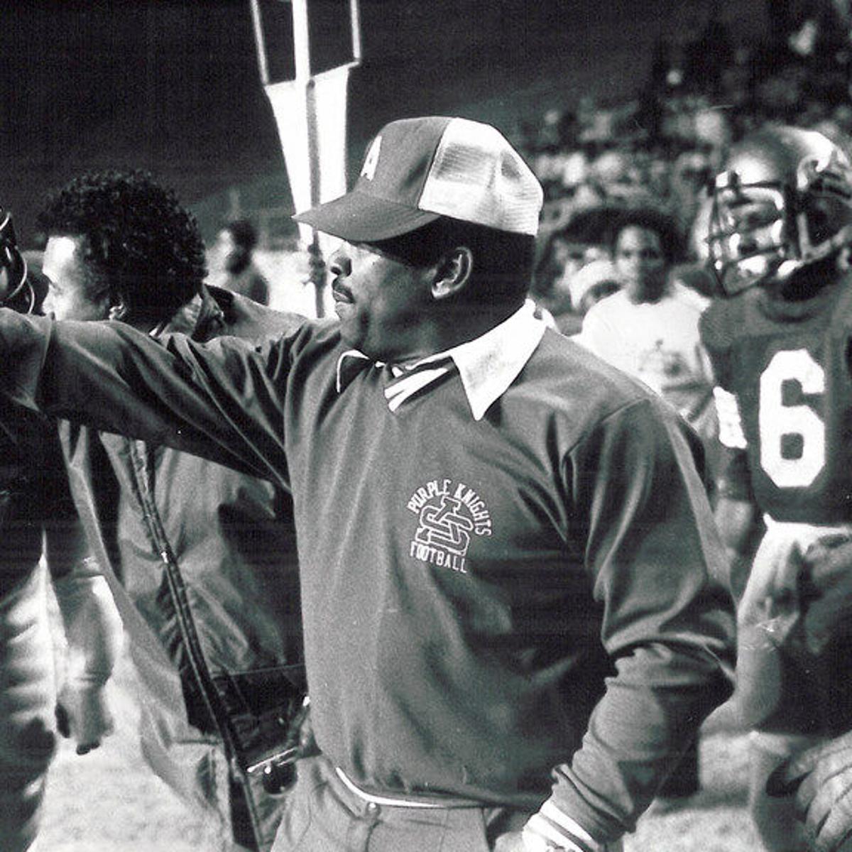 Otis Washington Who Led St Aug To 3 State Football Titles Dies
