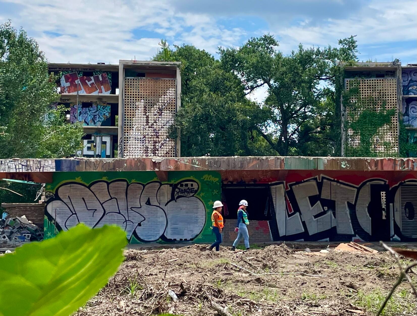 Demolition of Exhibit BE graffiti masterpiece has begun | News
