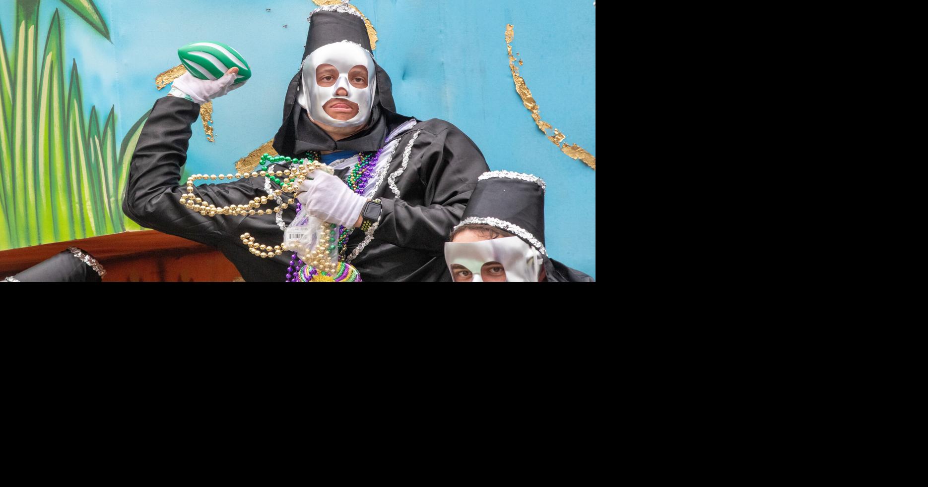 Louisiana lawmaker proposes bill to punish Mardi Gras float riders for injuries