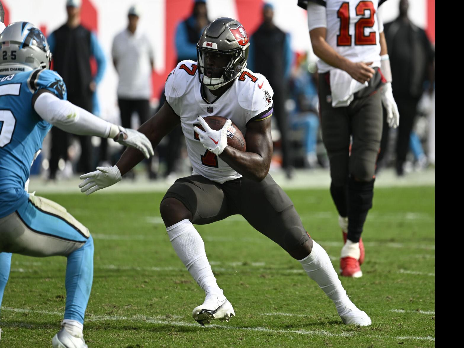 Leonard Fournette prop, Bucs-Cowboys parlay: Daily best bets, Sports  Betting