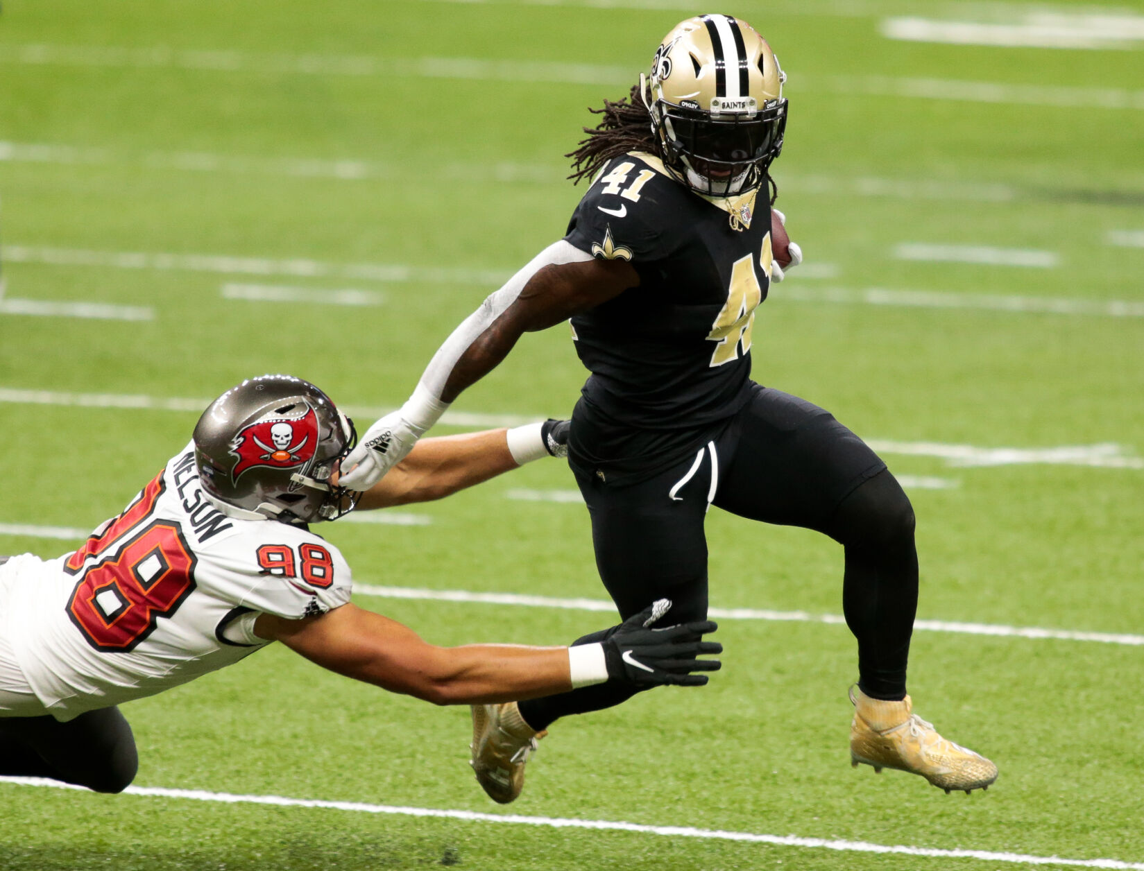 Watch Saints RB Alvin Kamara s latest mind boggling workout on a