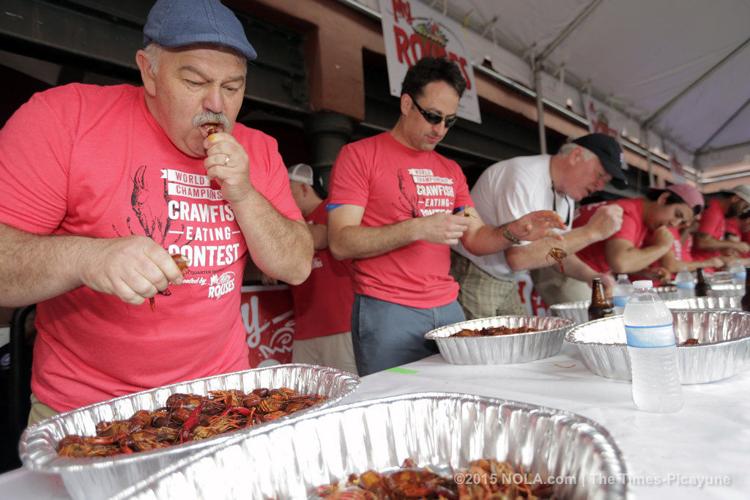 Champions, celebrities highlight French Quarter Festival crawfish-eating contest