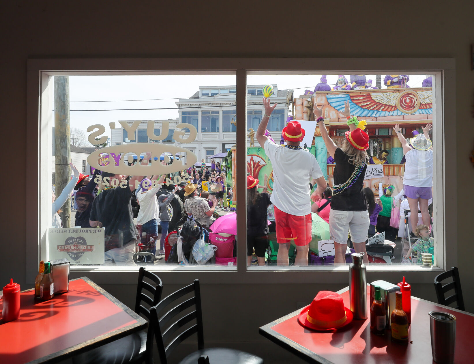 nola mardi gras 2025 parade schedule