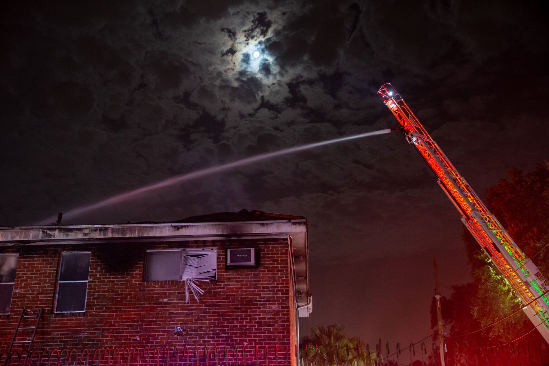 Photos: New Orleans Firefighters Battle 3-alarm Fire In Garden District ...