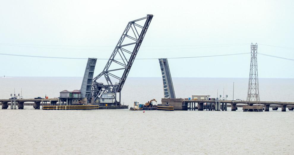'A thorn in our side' Still no definite end in sight for U.S. 11 bridge project near Slidell