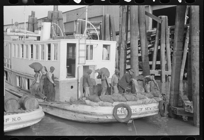 See rare, vintage photos of Louisiana oyster farming