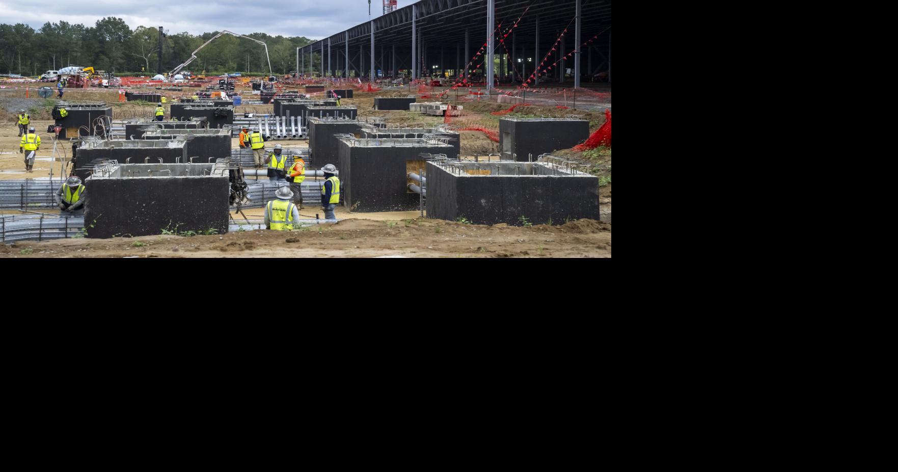 Extend data center ban, plan commissioners tell council, while punting on new zoning rules