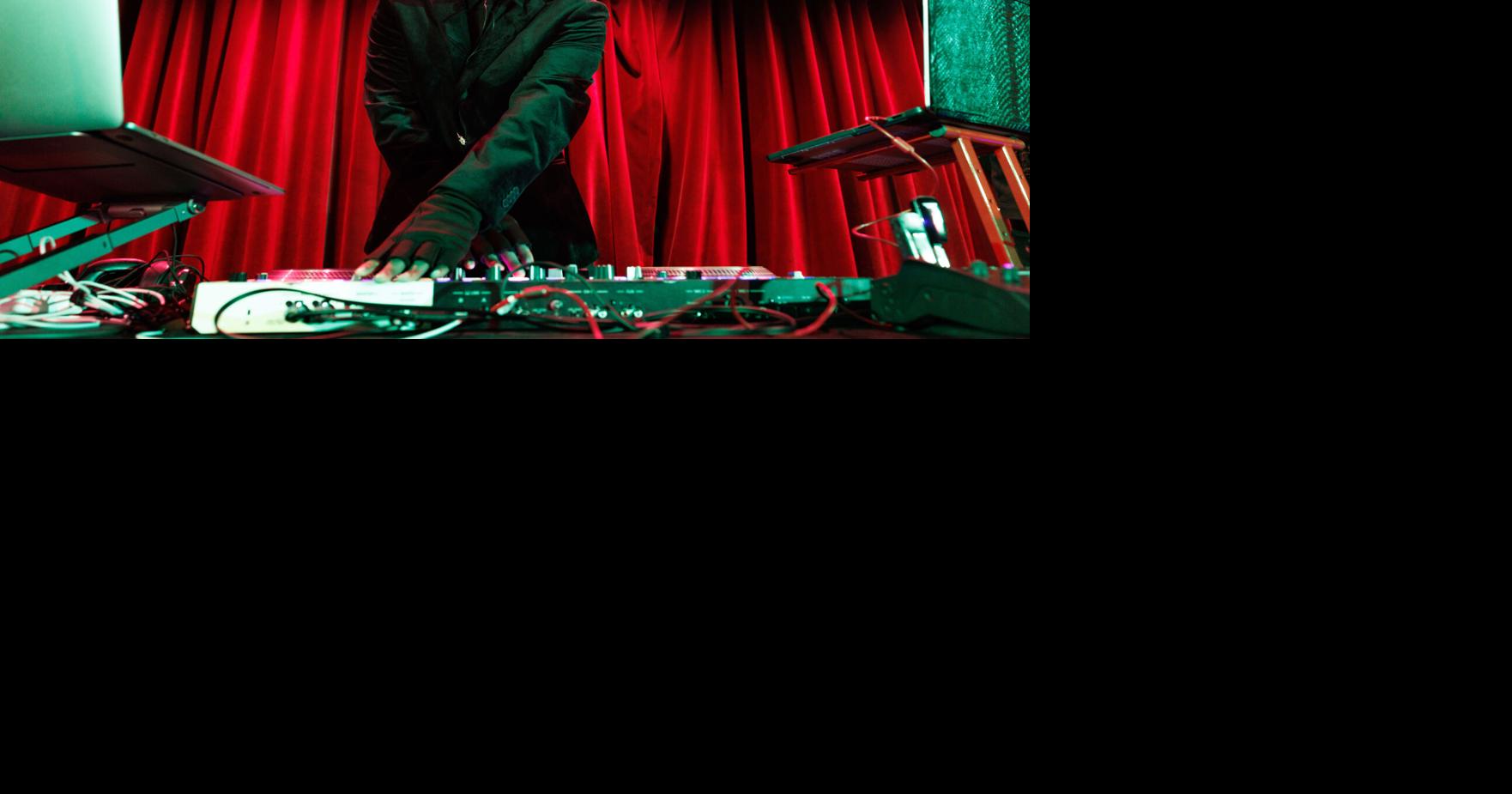 At the Jazz Bounce Lounge, a helmeted producer conjures a New Orleans music hybrid