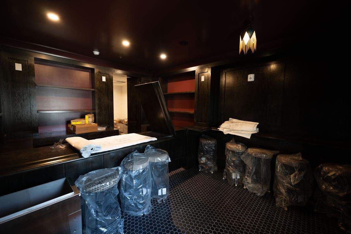 【R&B】room service JCR+HotelBiloxi005.jpg | | nola.com