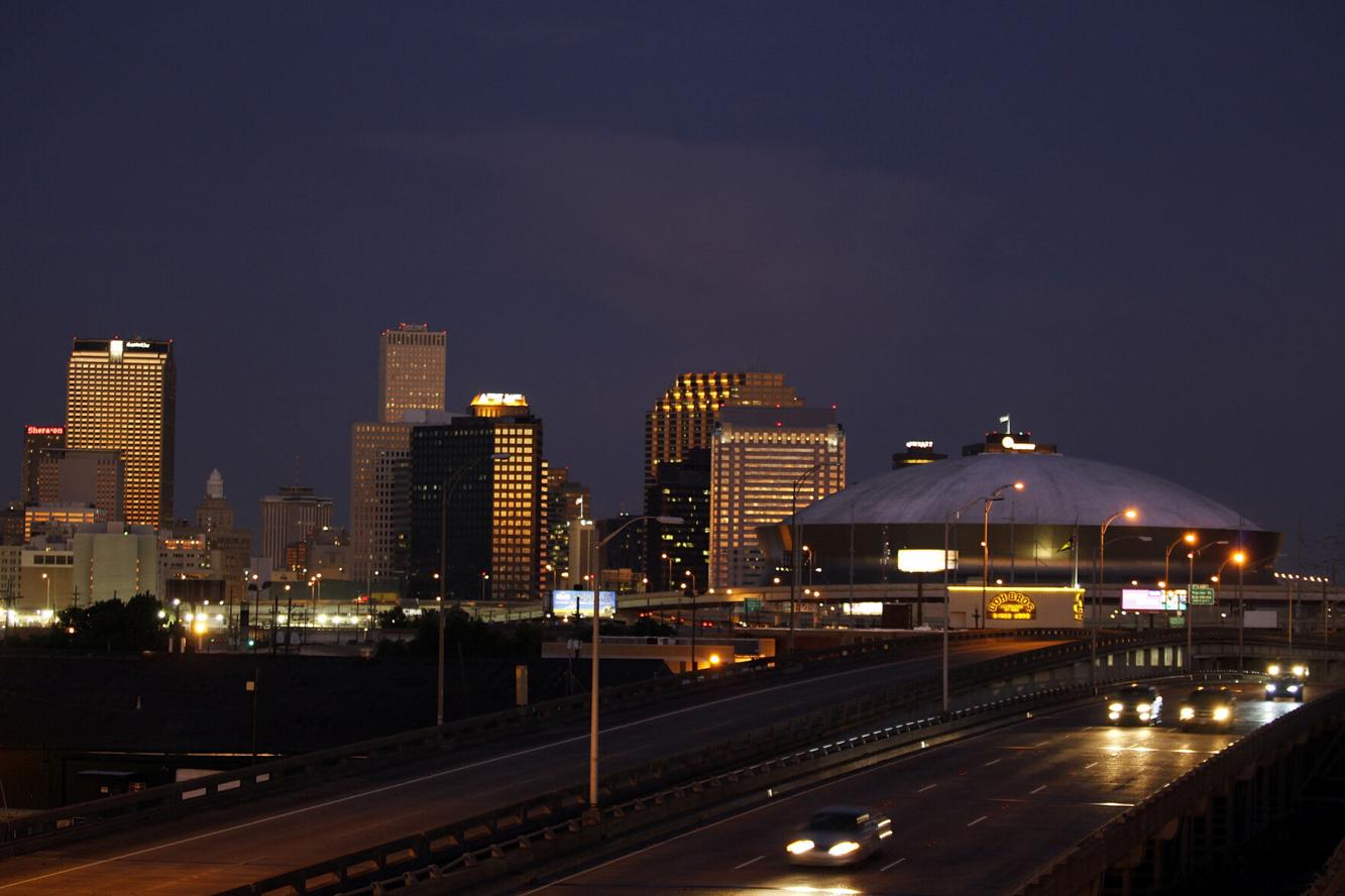 Why is New Orleans LA called the Crescent City? Entertainment/Life