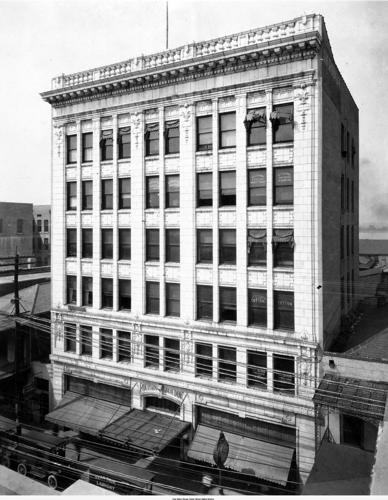 Baton Rouge Clock Why does a clock stand in front of the Roumain Building? | Curious ...