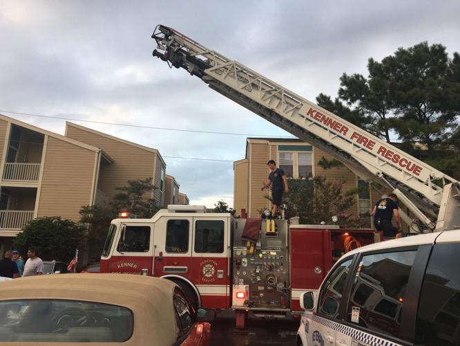 Kenner firefighters quench 2alarm blaze in Sugar Mill Apartment complex Traffic