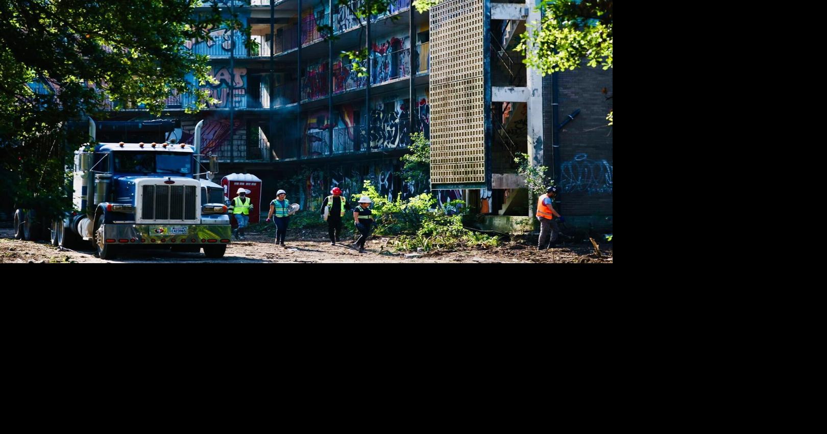 DeGaulle Manor apartment complex demolition