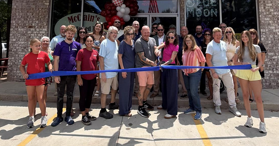 Mandeville pizza shop reopens after tragic fire with a treasured recipe book, new menu items