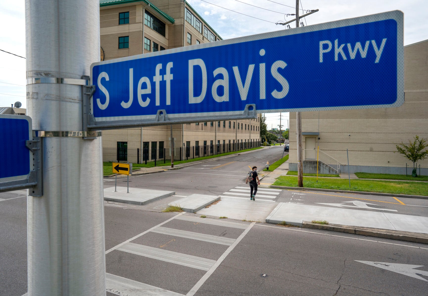 Jeff Davis Parkway signs coming down; more New Orleans street changes in works - Vimarsana News