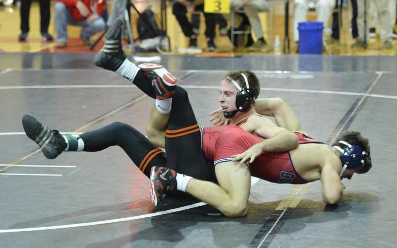 Brother Martin runs away Louisiana Classic wrestling title; Lafayette