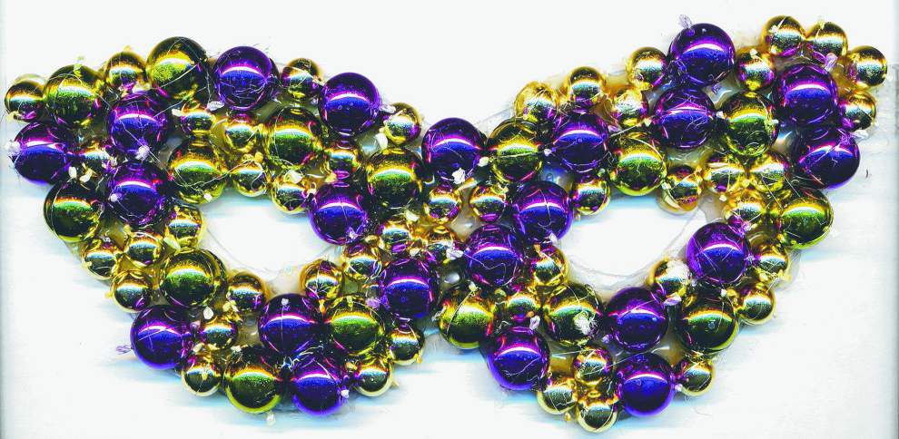 DIY Mardi Gras Bead Craft  Mardi gras beads, Mardi gras decorations, Mardi  gras diy