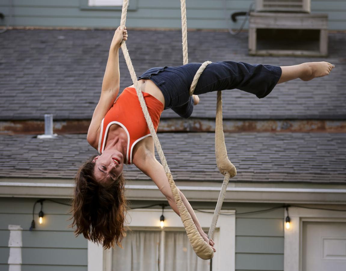 City gives circus performer OK to swing on backyard trapeze, Entertainment/Life