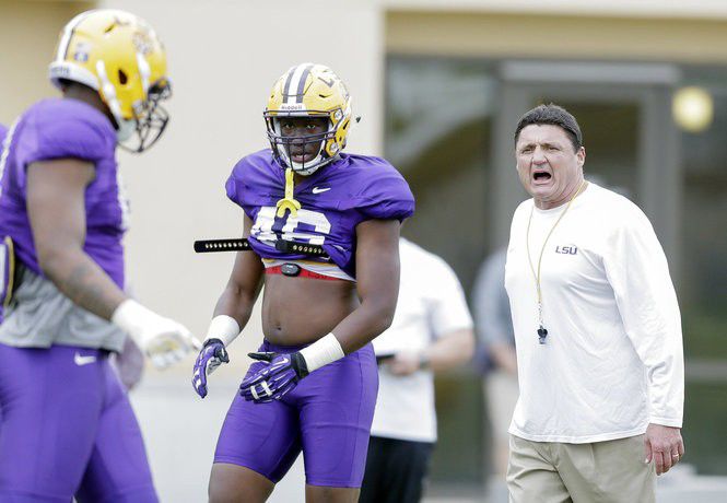 LSU football wears purple uniforms rarely in back-to-back games