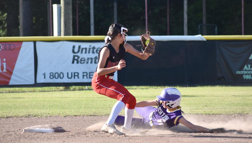 Dylan Defee Fontainebleau wins first softball playoff game since 2017 in dramatic ...