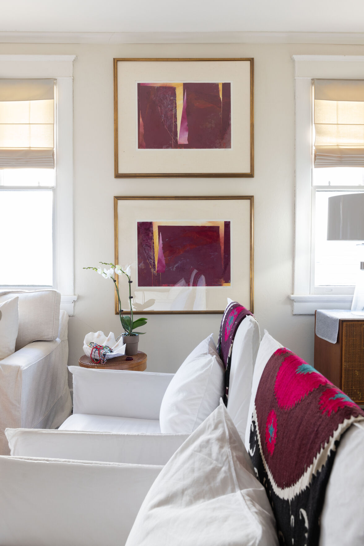 Robert Rector Artist Uptown home wears Carnival colors, but mid-mod rules inside ...