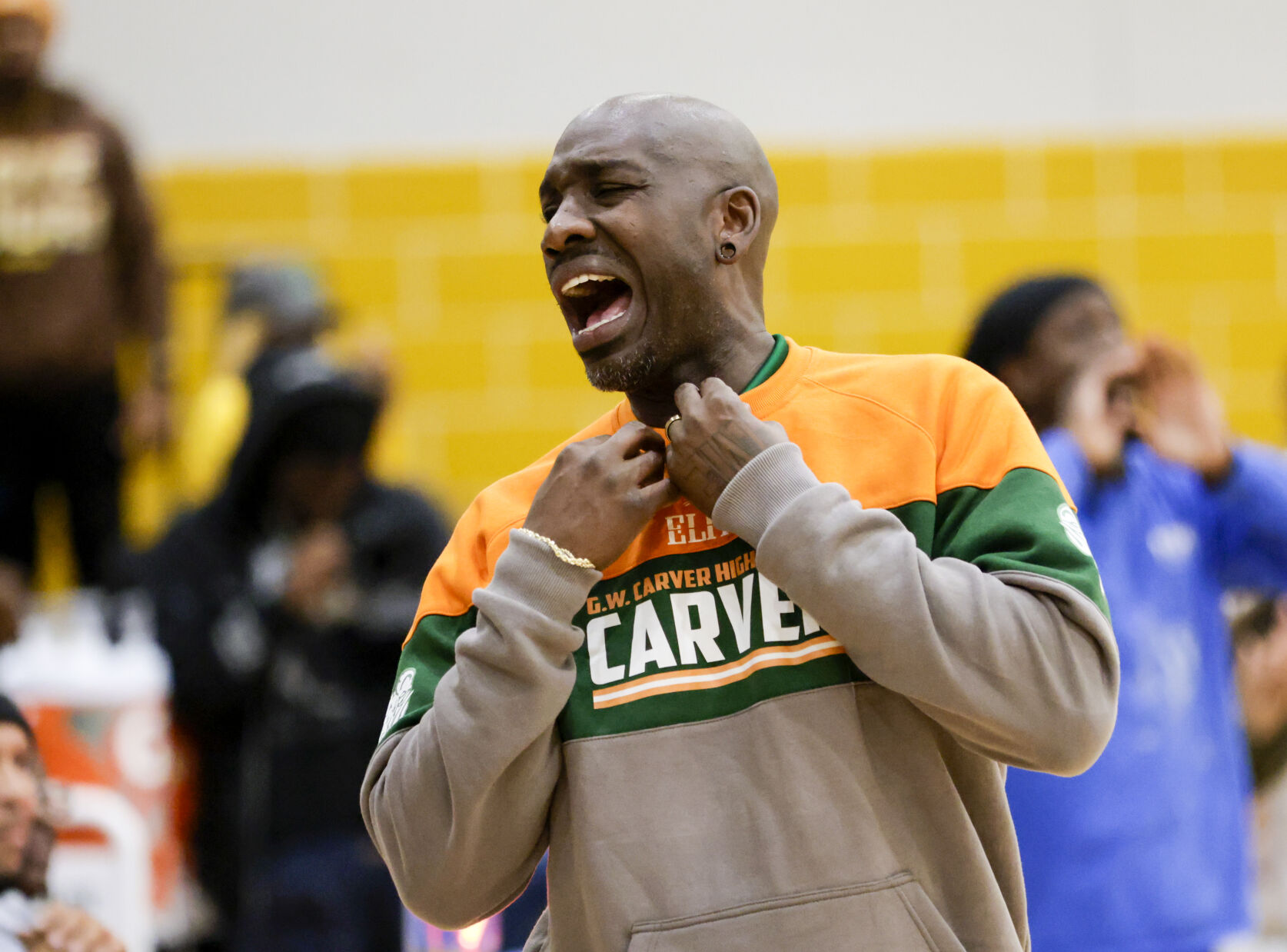 Carver Boys Basketball Dominates Lafayette Christian with Strong Defense and Strategic Plays