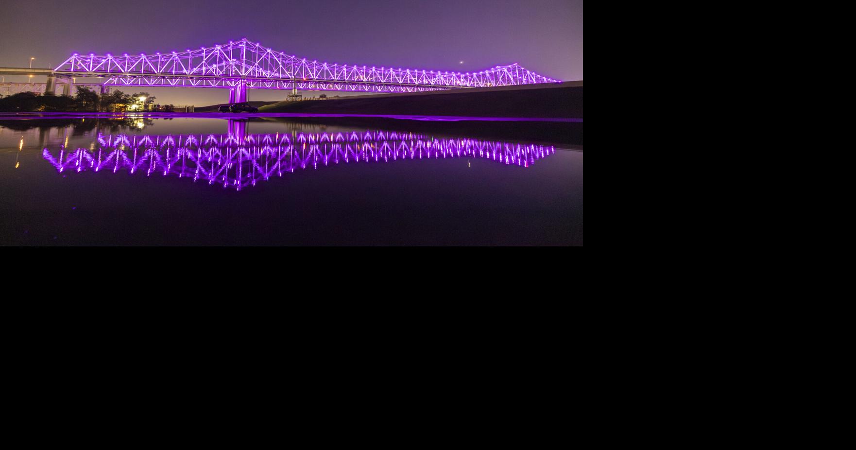 New Orleans to begin charging for custom Crescent City Connection light displays
